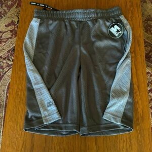 Starter boys basketball shorts NWT